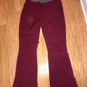 Roxy slim fit 10k women’s snowboarding pant